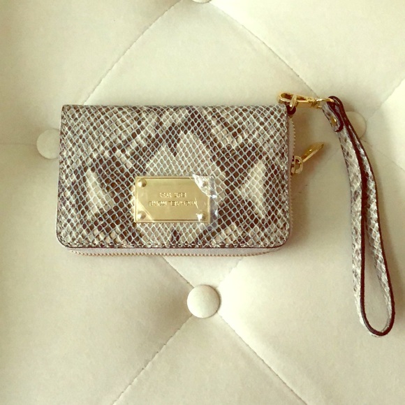 MICHAEL Michael Kors Accessories - Michael Kors multifunctional case/wallet MICHAEL Michael Kors Accessories - Michael Kors multifunctional case/wallet
